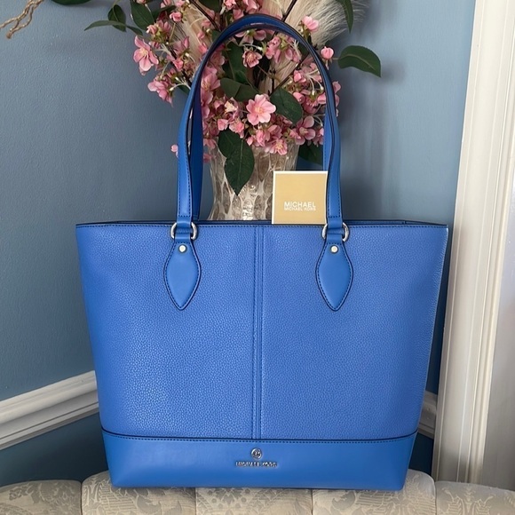 Brand New Michael Kors Beth Large Pebbled Leather Zippered Tote Oxford Blue - Picture 1 of 16